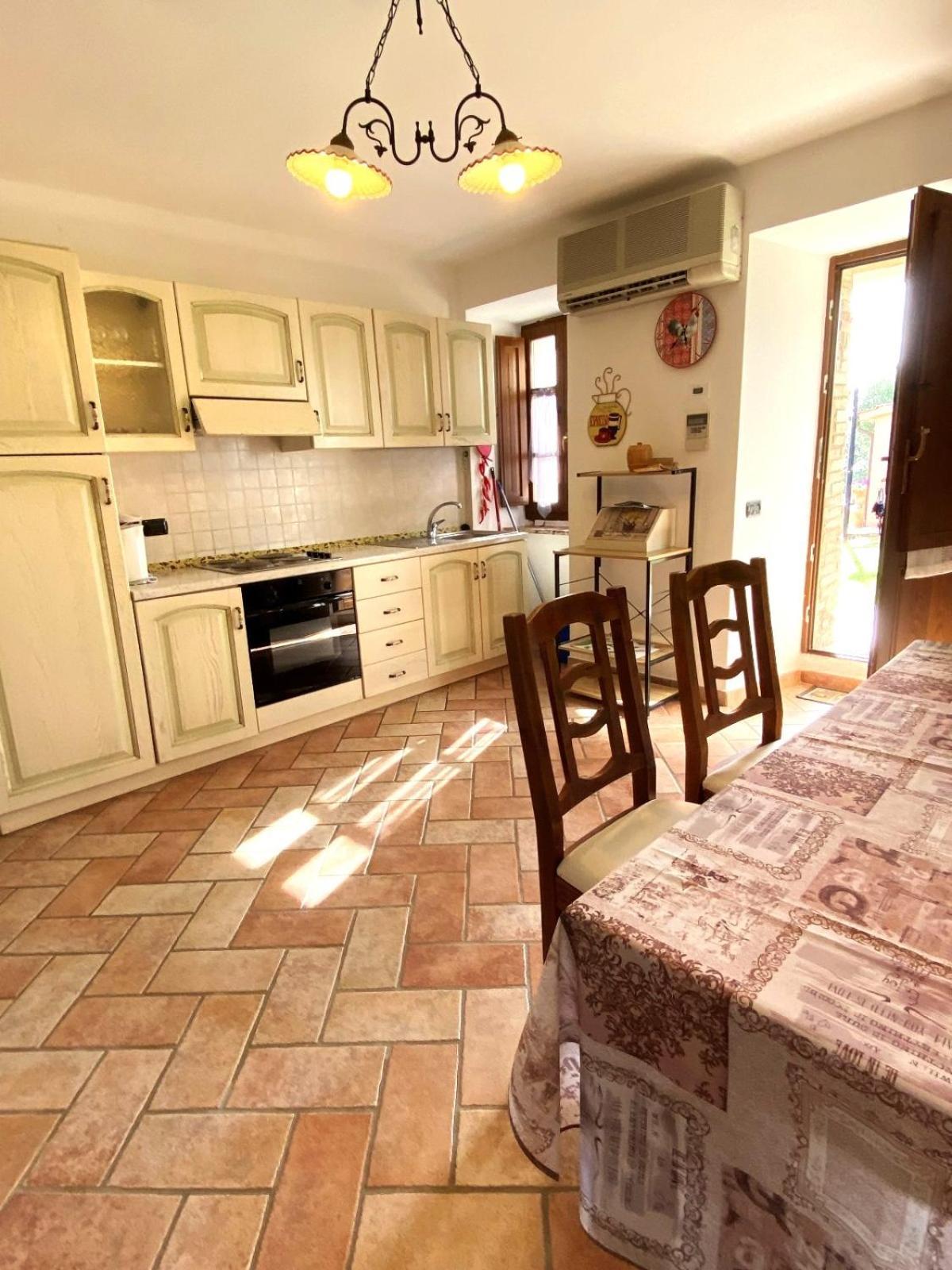 Il Sodino 1738 - Locazione Turistica Guest House San Feliciano Bagian luar foto